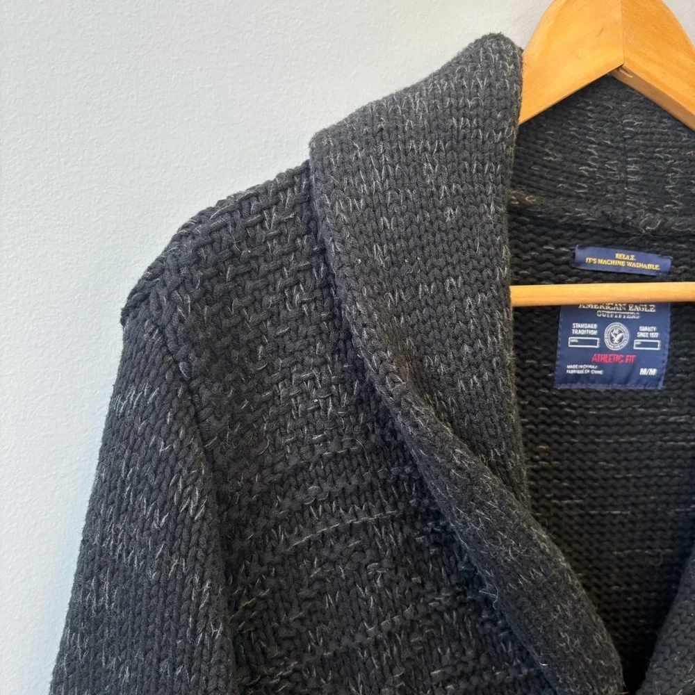 American Eagle Men’s Medium Cardigan Shawl Collar Charcoal Sweater Elbow patches